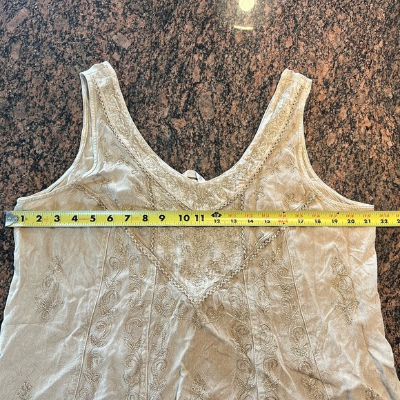 Soft Surroundings tank EUC Sz L - Picture 5 of 5